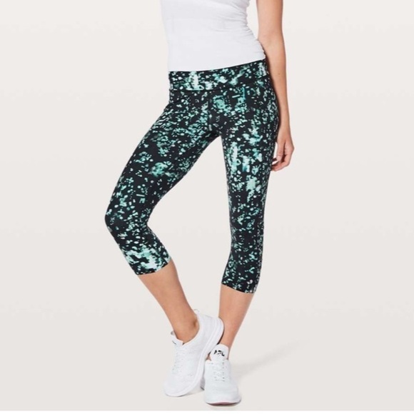 Lululemon Fast & Free Crop II *Nulux 19" - Picture 10 of 10